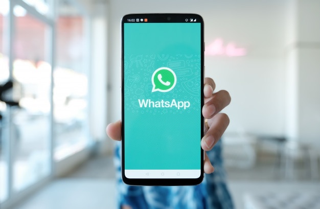 [Trick] How to send WhatsApp Chat Messages without saving the contact in your phone